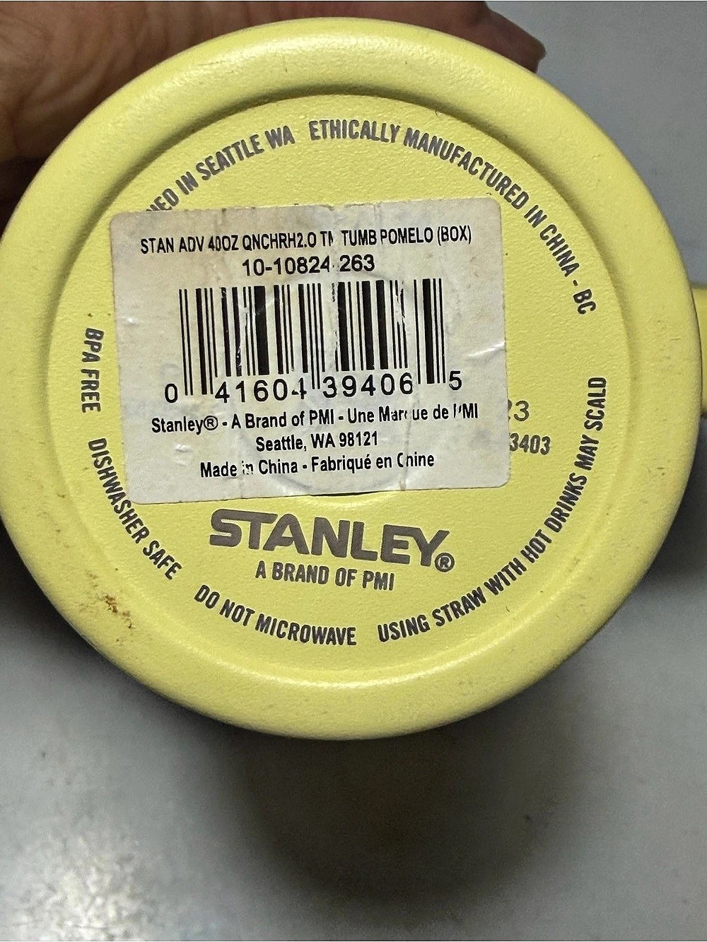 Stanley Quencher H2.0 FlowState Tumbler Yellow with Handle 40oz - Picture 3 of 4